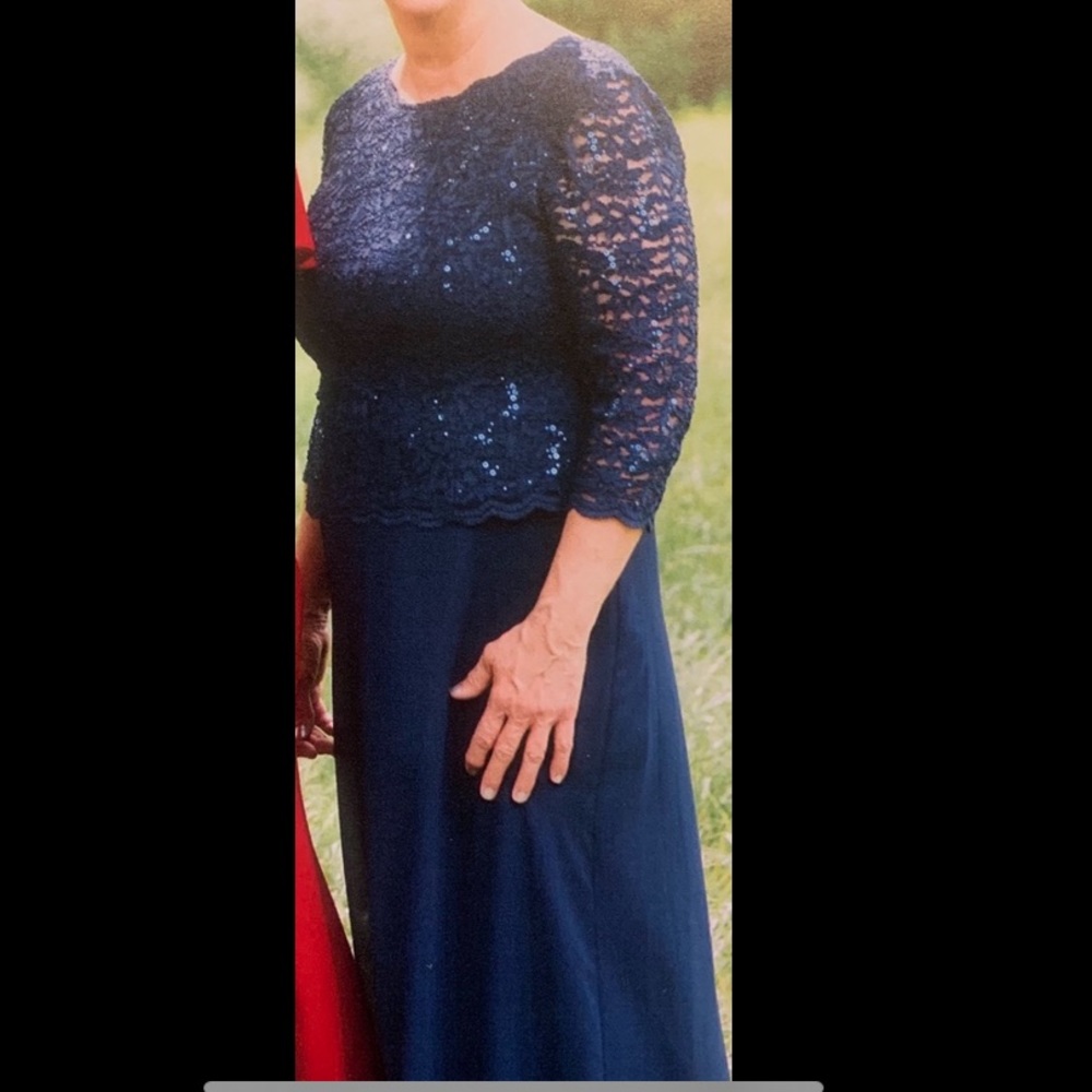 Alex Evenings Gown